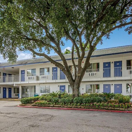 Motel 6-Conroe, Tx מראה חיצוני תמונה