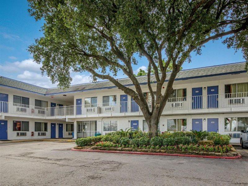 Motel 6-Conroe, Tx מראה חיצוני תמונה