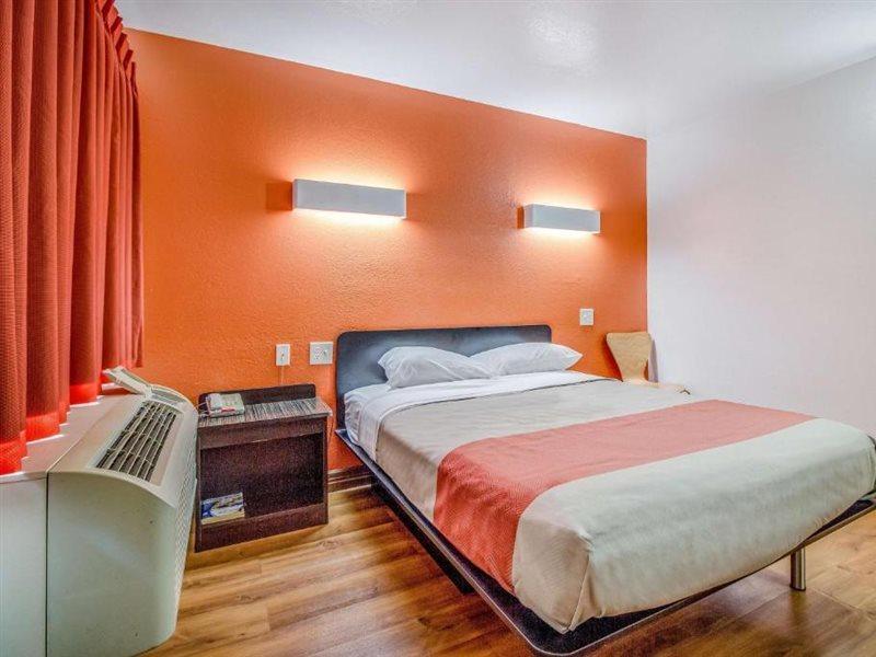 Motel 6-Conroe, Tx מראה חיצוני תמונה