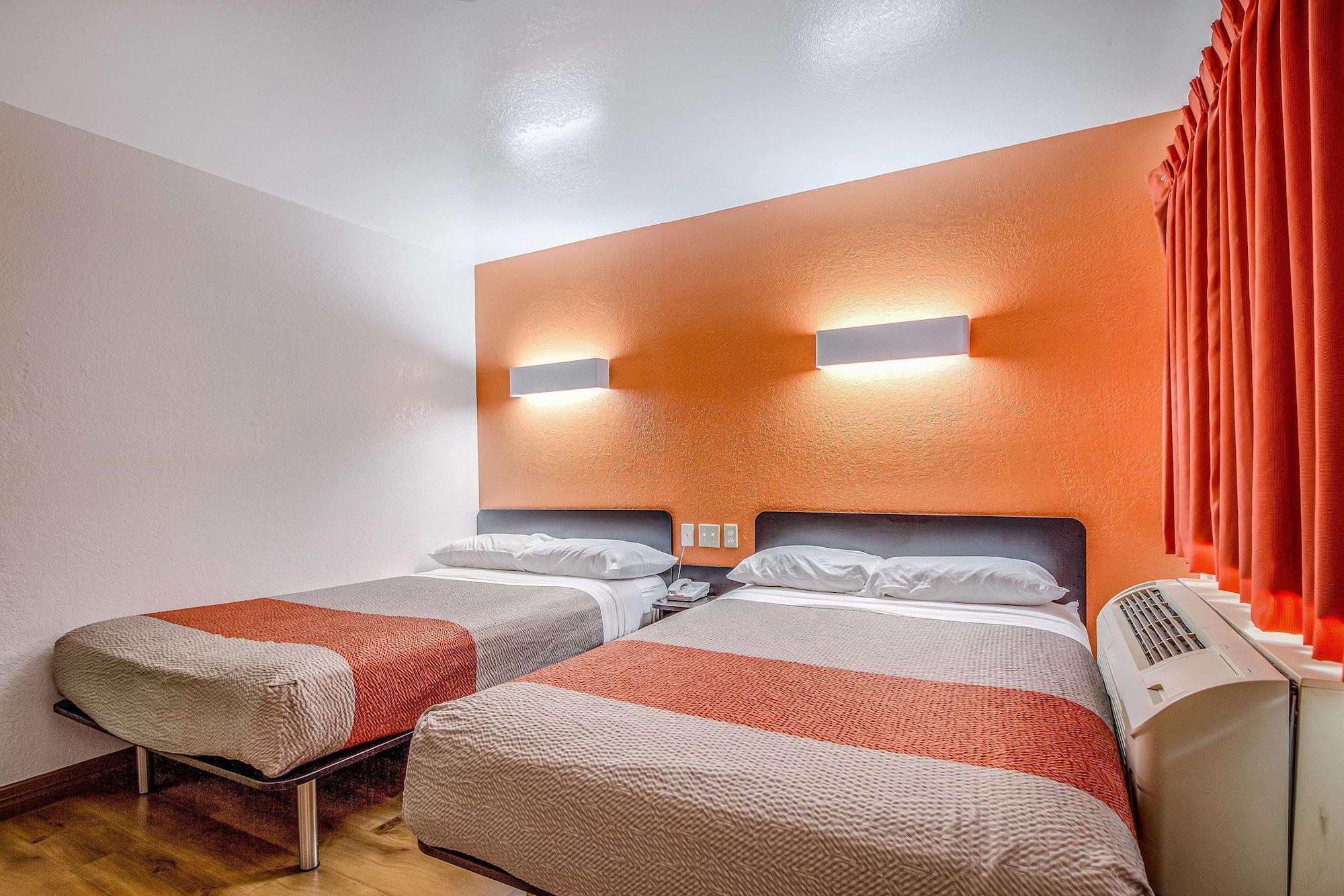 Motel 6-Conroe, Tx מראה חיצוני תמונה