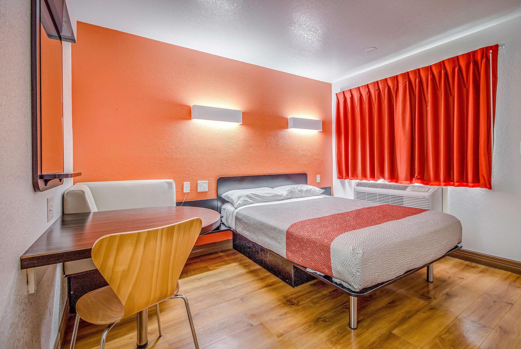 Motel 6-Conroe, Tx מראה חיצוני תמונה