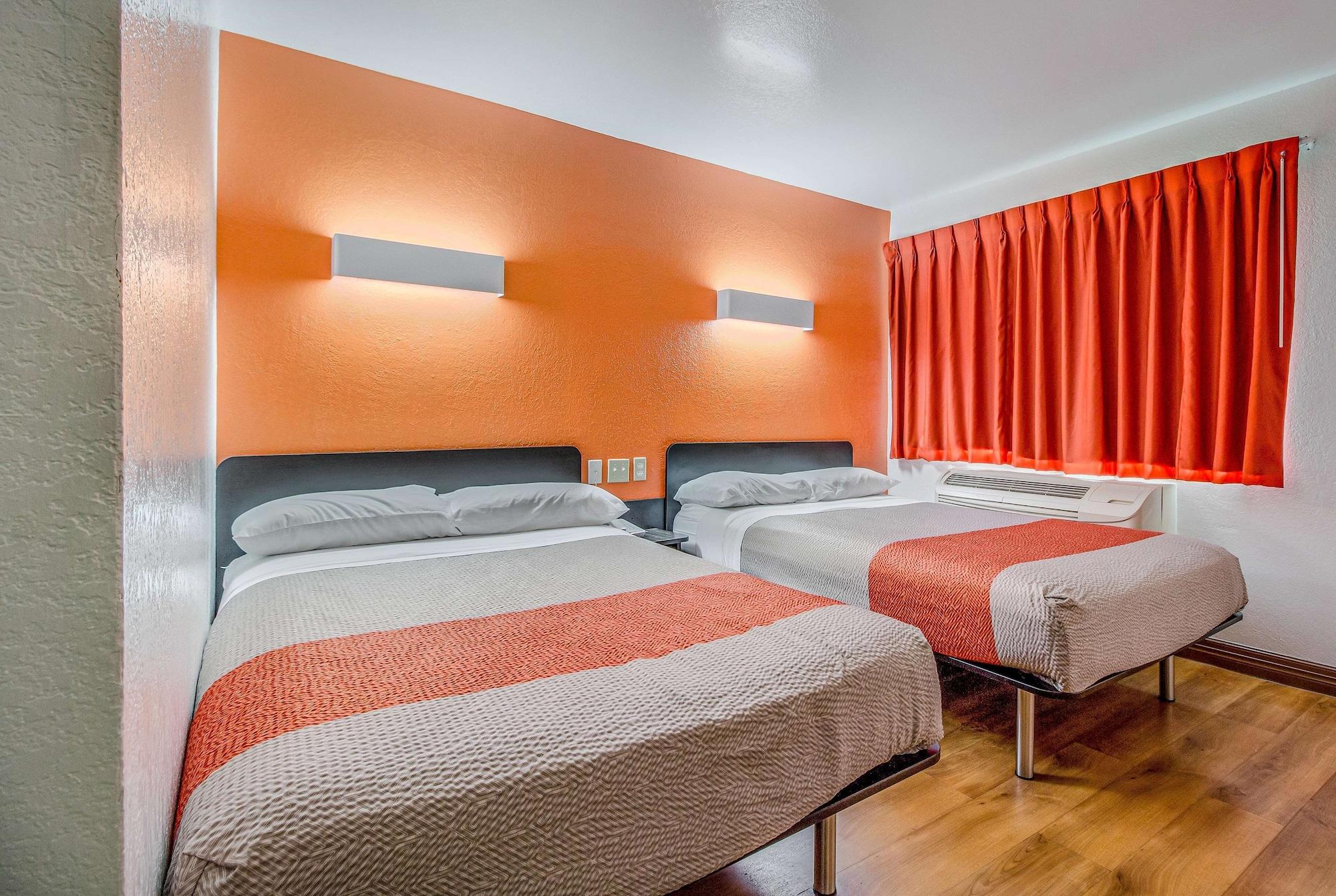 Motel 6-Conroe, Tx מראה חיצוני תמונה