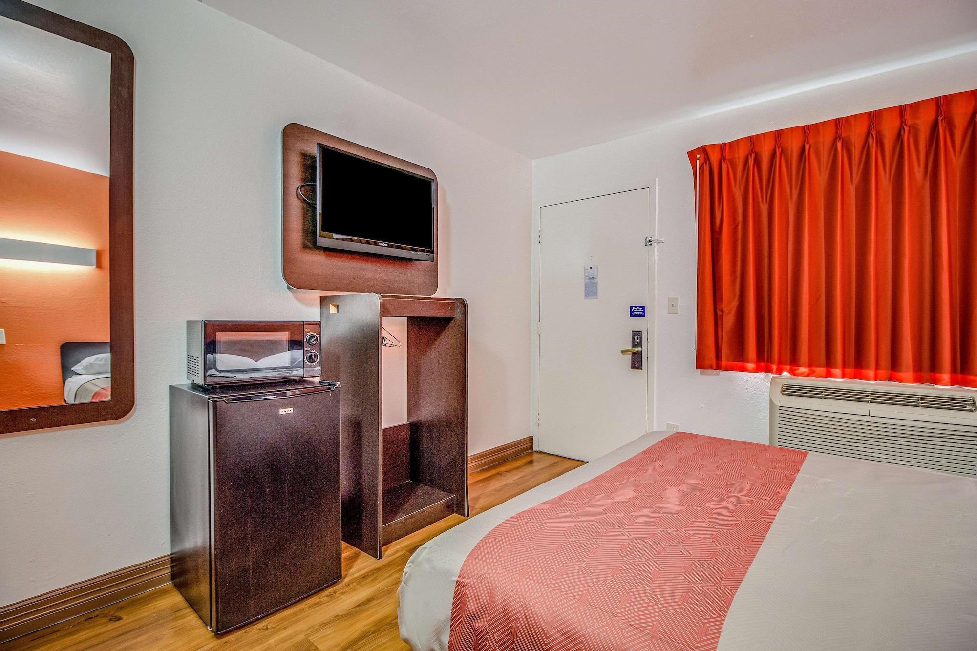 Motel 6-Conroe, Tx מראה חיצוני תמונה