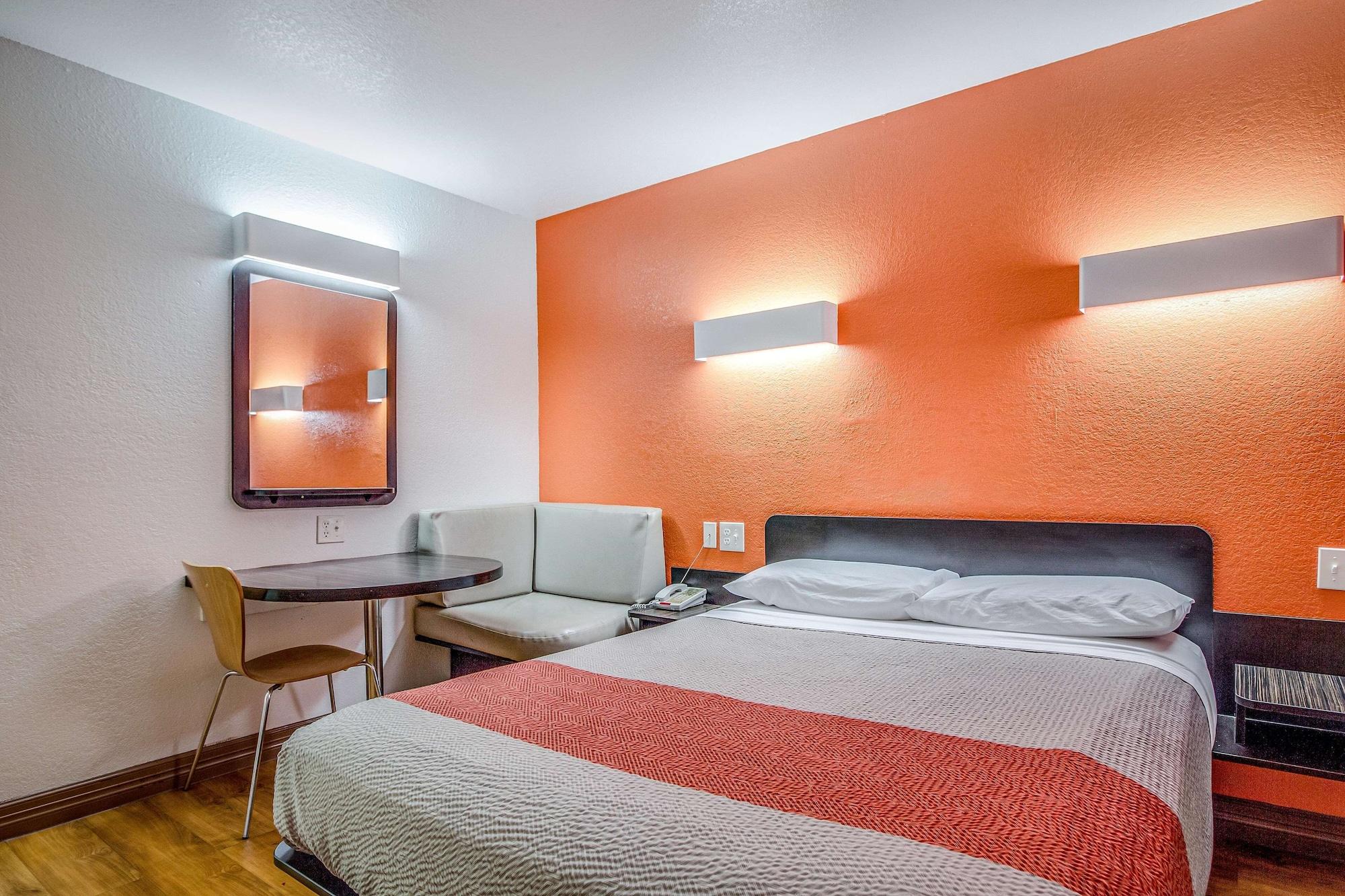 Motel 6-Conroe, Tx מראה חיצוני תמונה